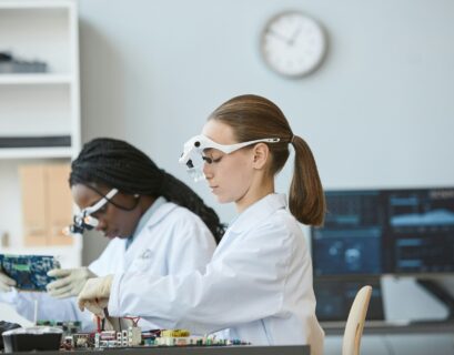 Women Working in Engineering Lab